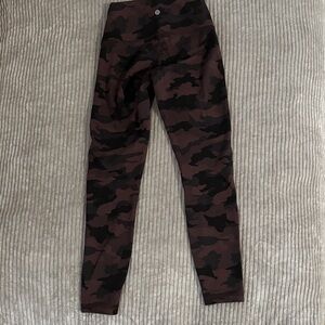 Lululemon Camo Leggings 25”